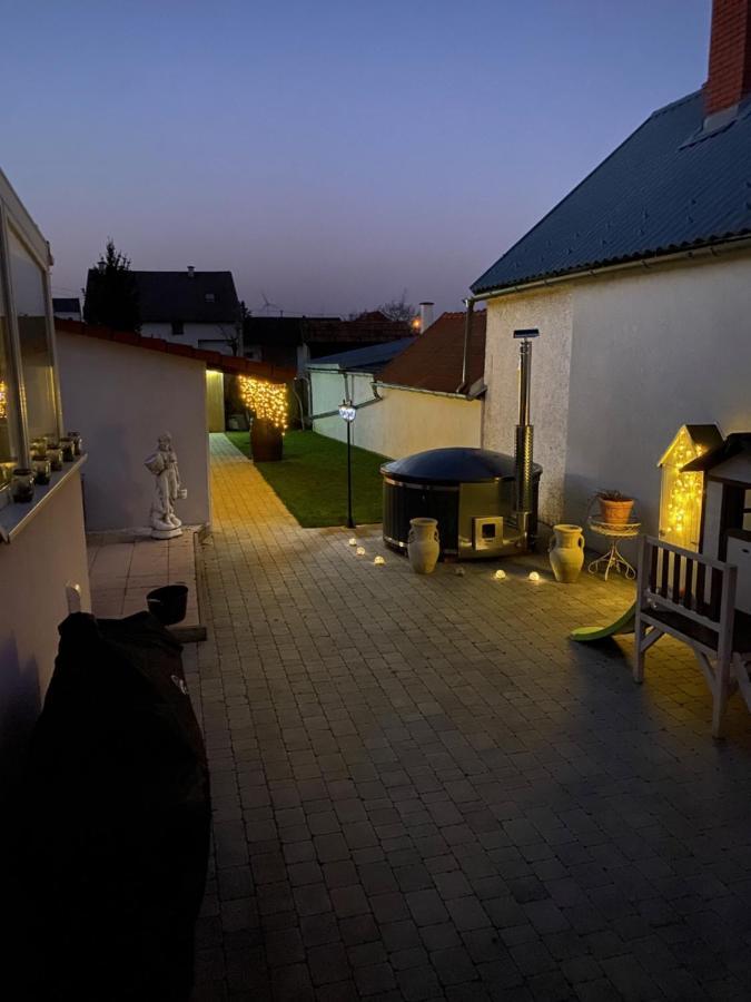 Gaestehaus Malleschitz Mosontarcsa Kültér fotó